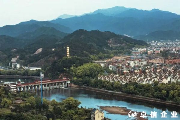 注冊義烏個體戶執(zhí)照和公司營業(yè)執(zhí)照有什么區(qū)別？